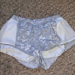 White lululemon shorts